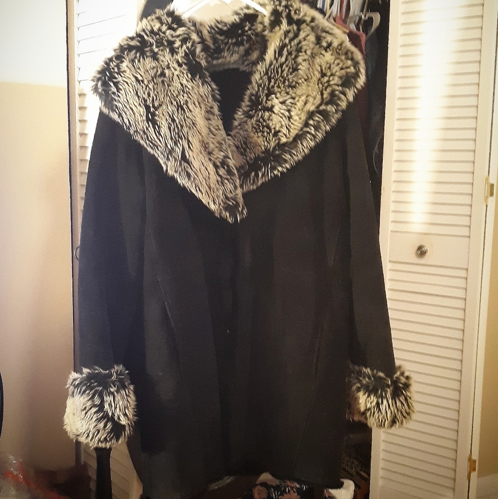 GORGEOUS WILSON SUEDE COAT - Picture 1 of 4
